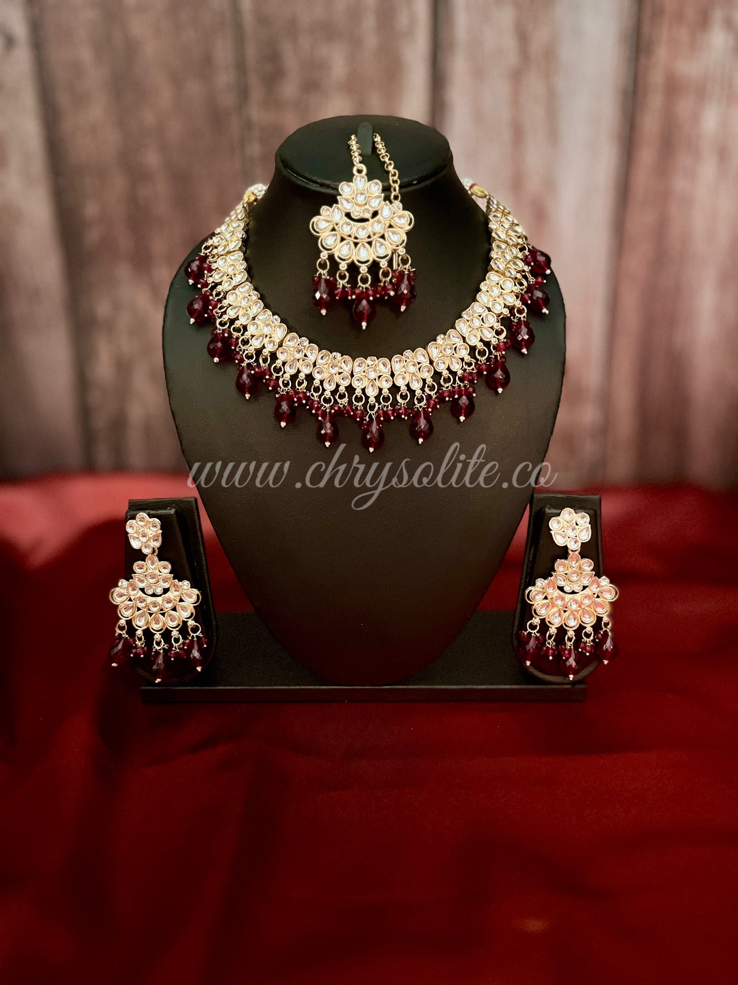 Tilottama Kundan Choker with Mangtika and Earrings